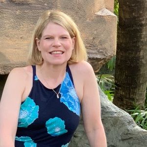 Meet your Posher, Becca